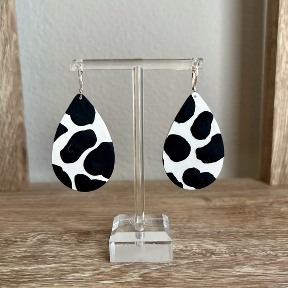 Cow print drop earrings - Picture 1 of 1
